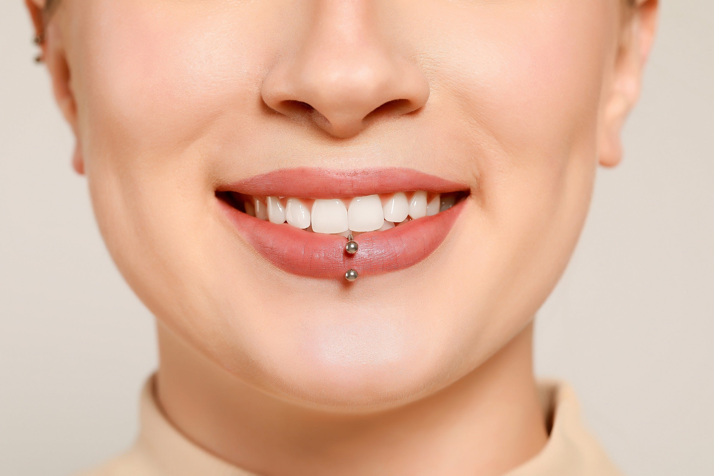 11 Techniques For Hiding A Lip Piercing