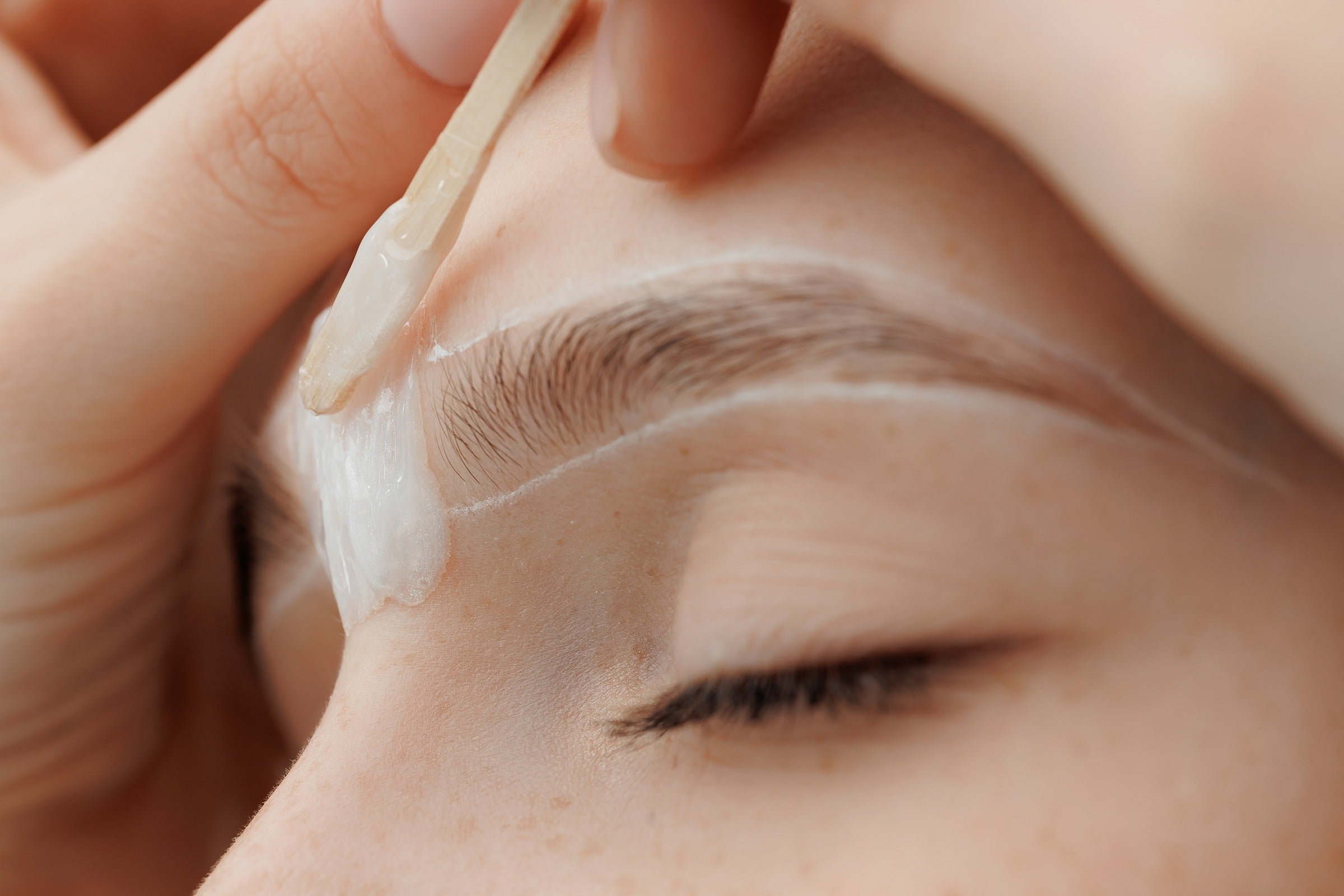 How to remove microblading at home