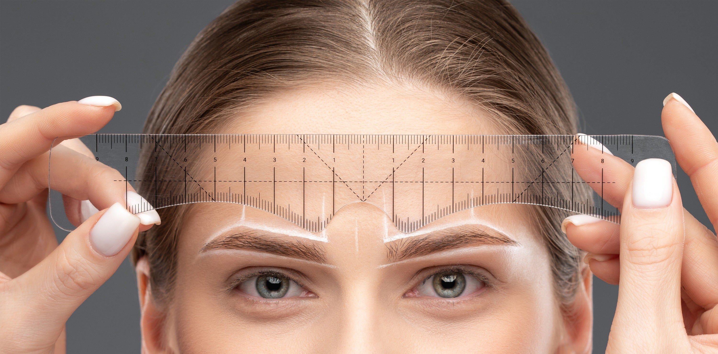 Identifying natural eyebrow shapes