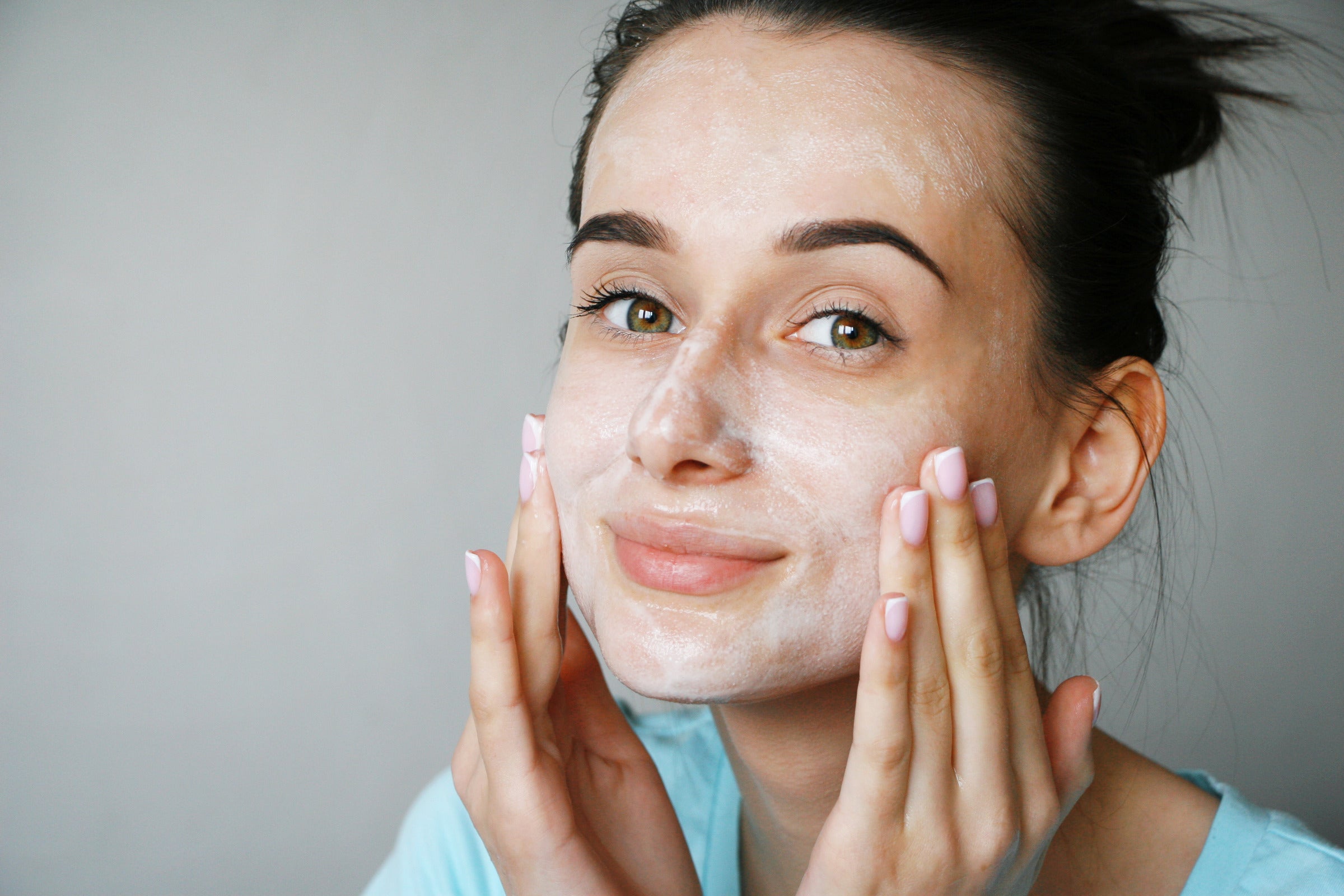 Irritated skin can be treated with milk compresses