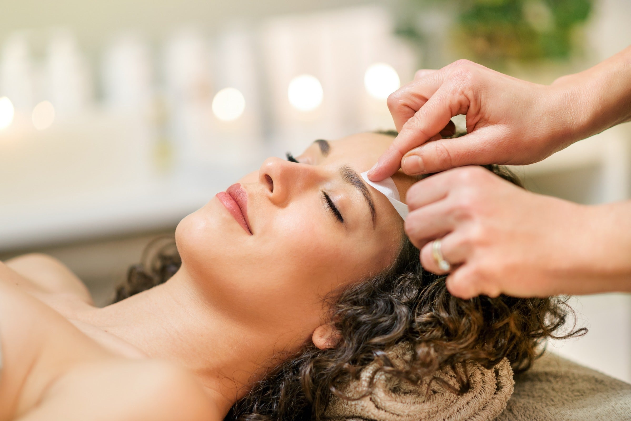 4 factors to consider when waxing eyebrows after Botox