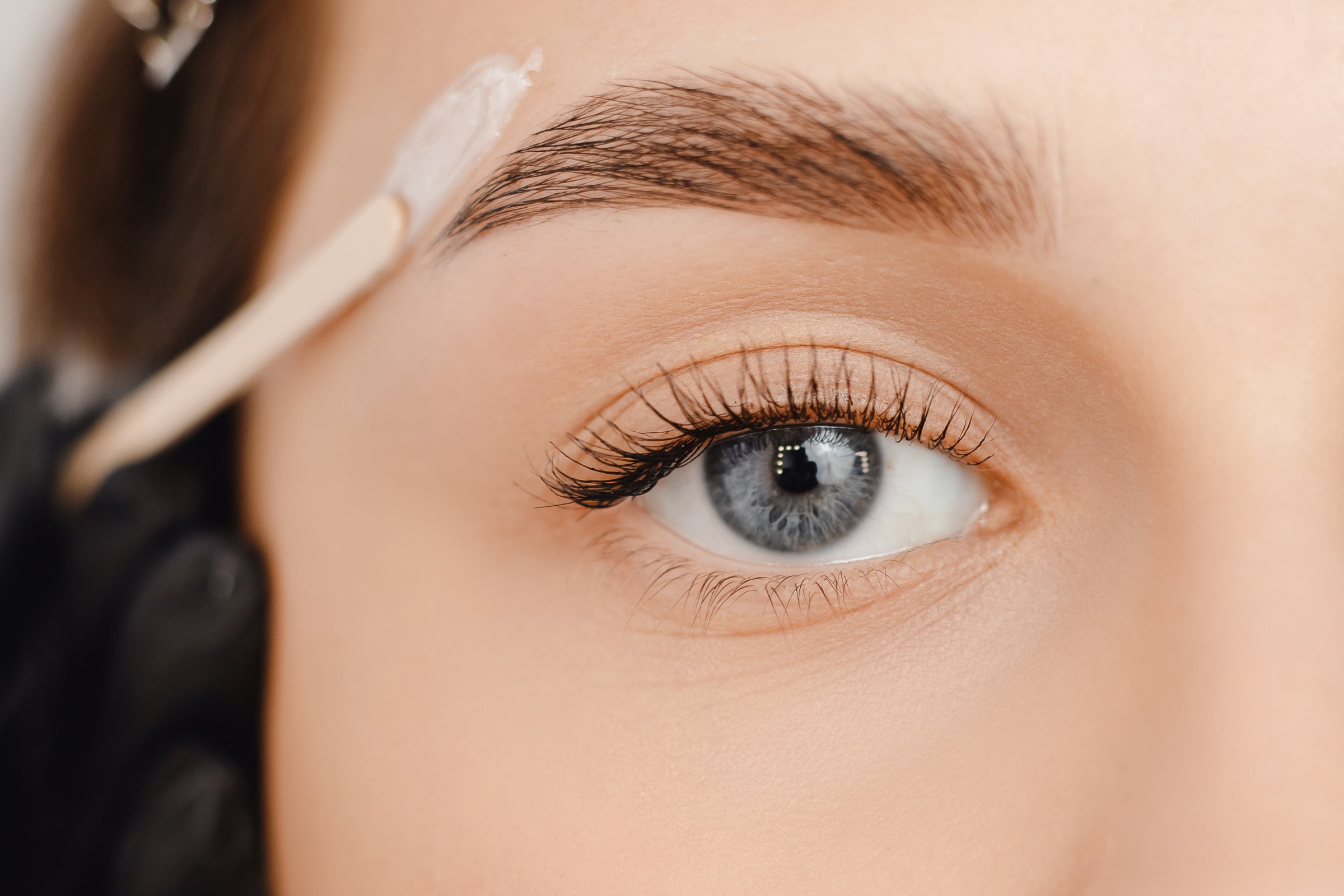 The 6 Things To Consider Before Waxing Your Eyebrows