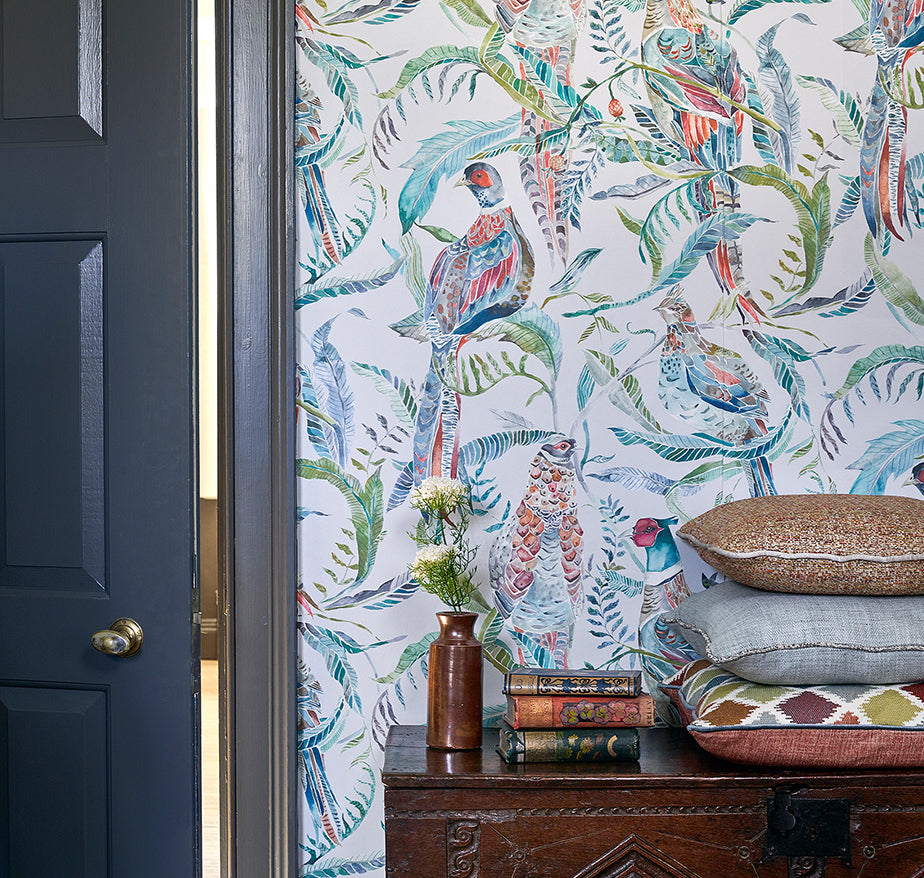 Want to Decorate with Wallpaper? We'll tell you the Tricks!