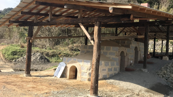 Makino-san's newly built climbing kiln