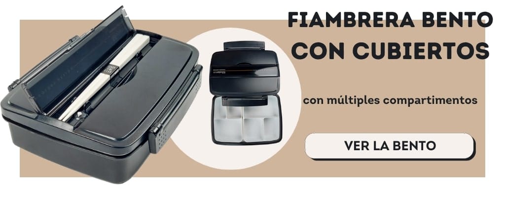 fiambrera bento con cubiertos