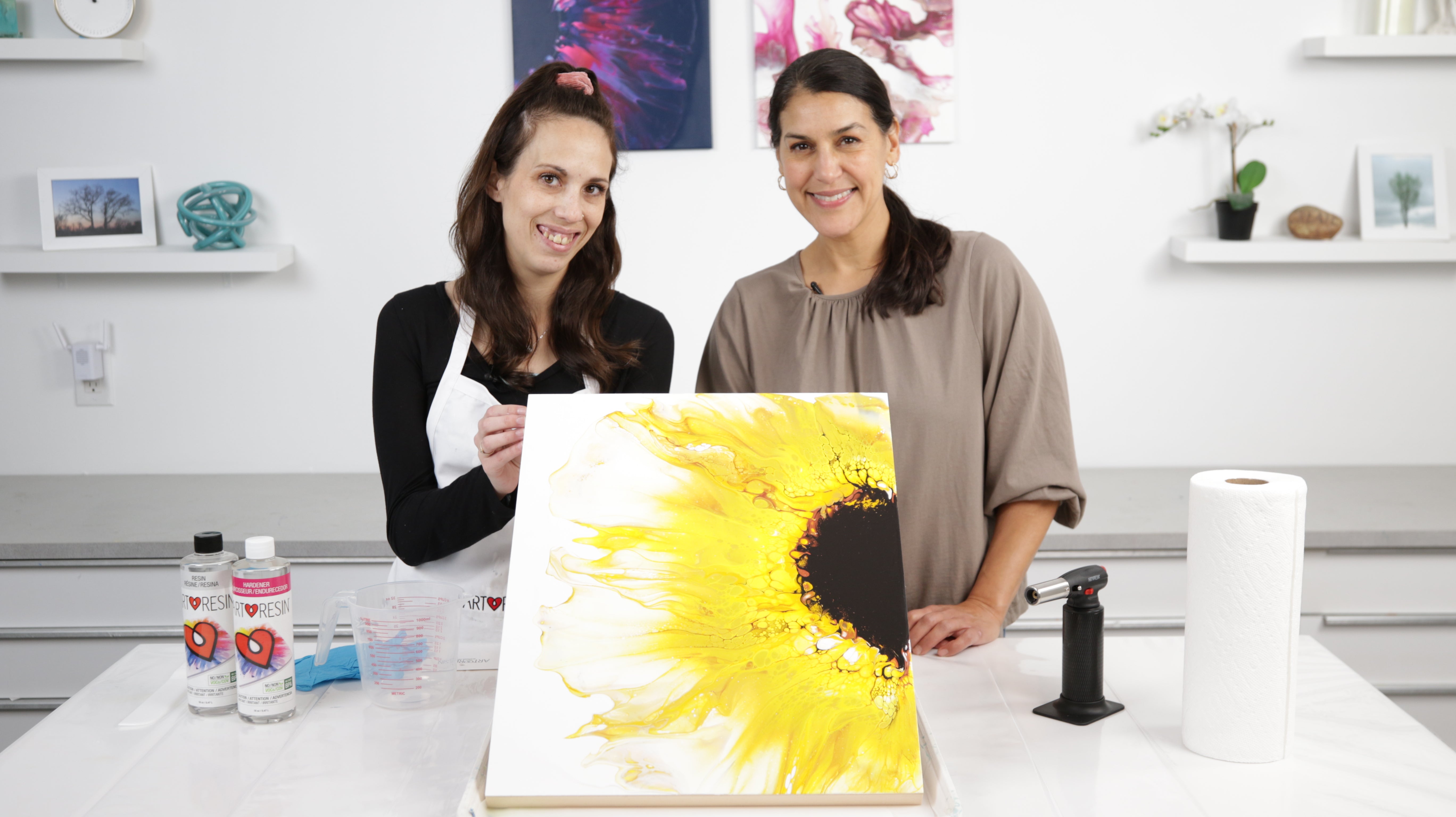 How To Paint a Dutch Pour Sunflower