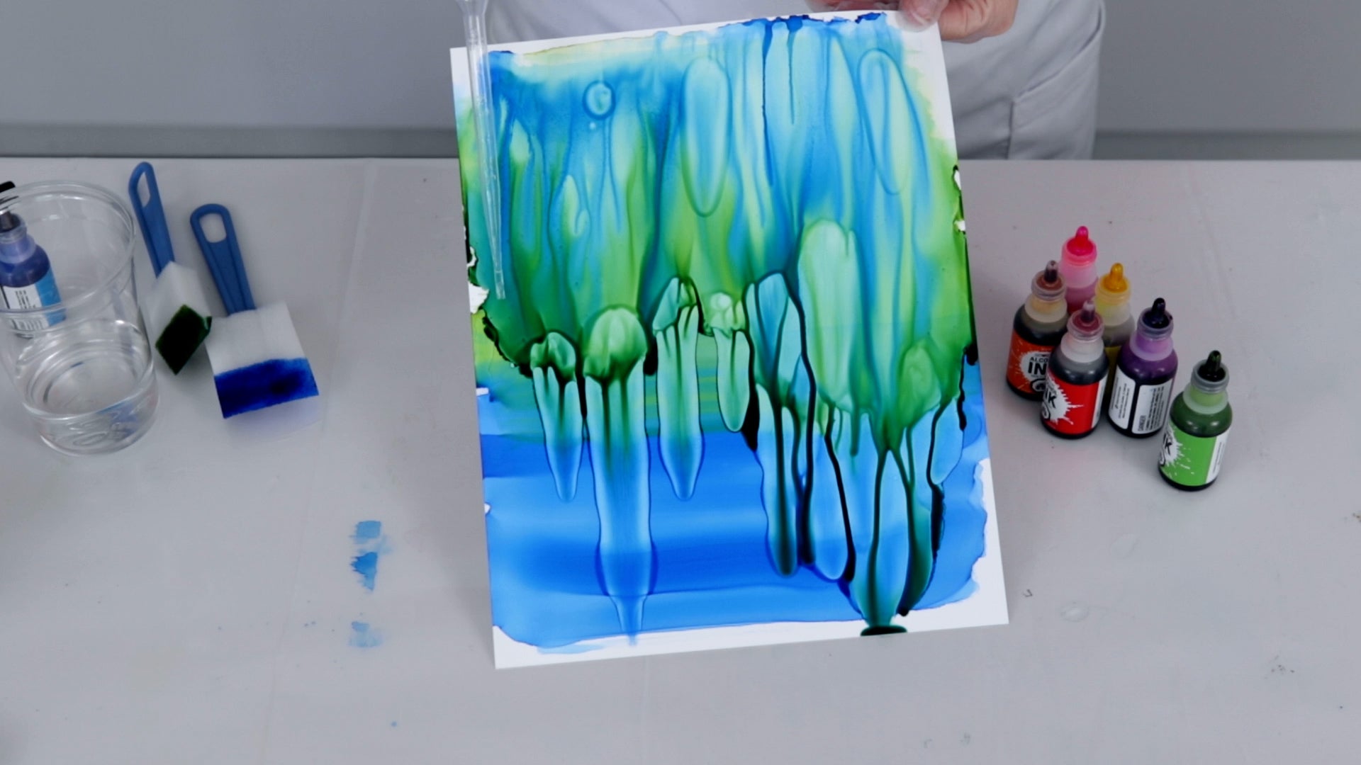 7 Easy Ways To Apply Alcohol Ink On Yupo Paper – ArtResin