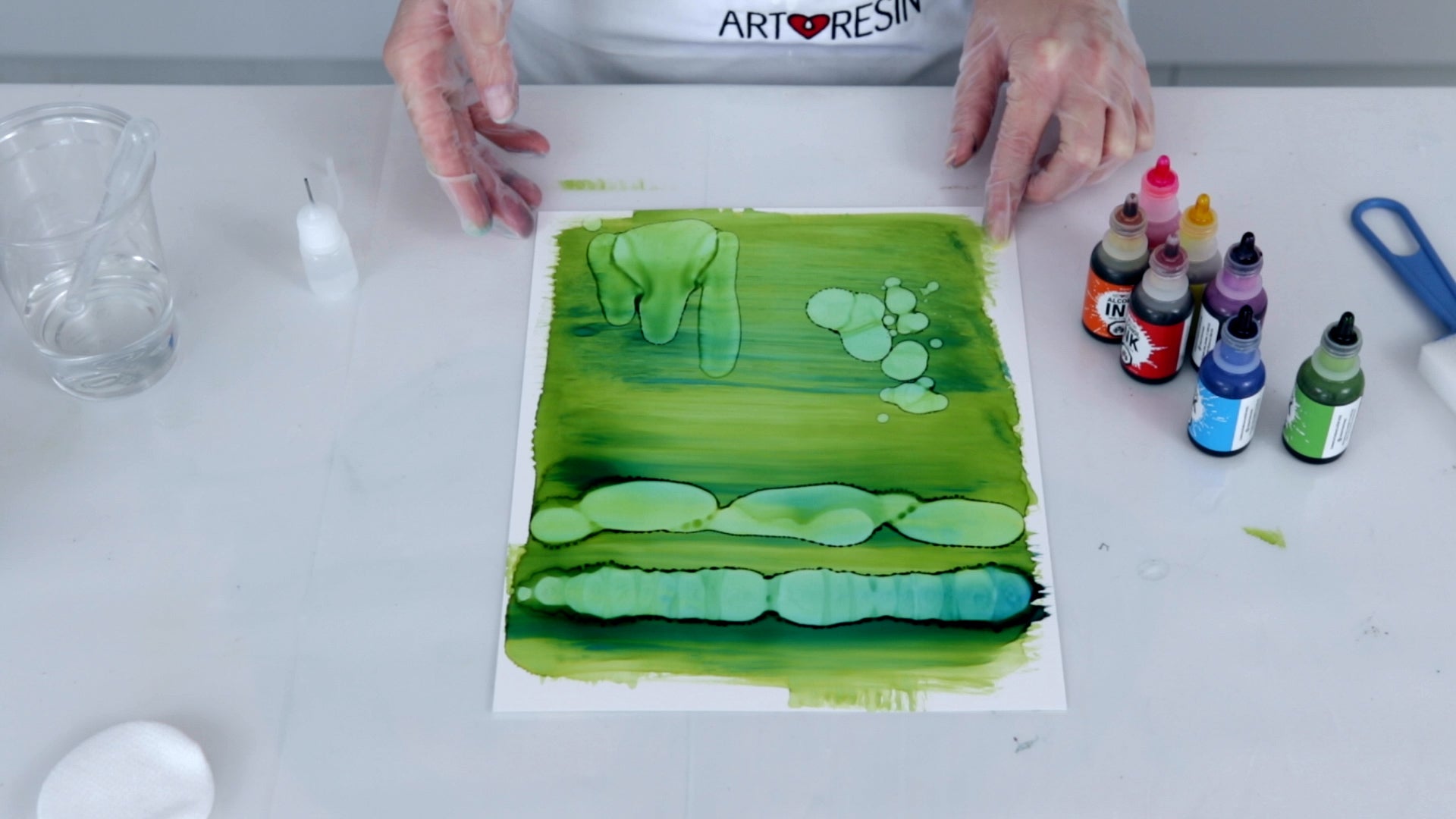 use isopropyl alcohol to create different effects in alcohol ink on yupo