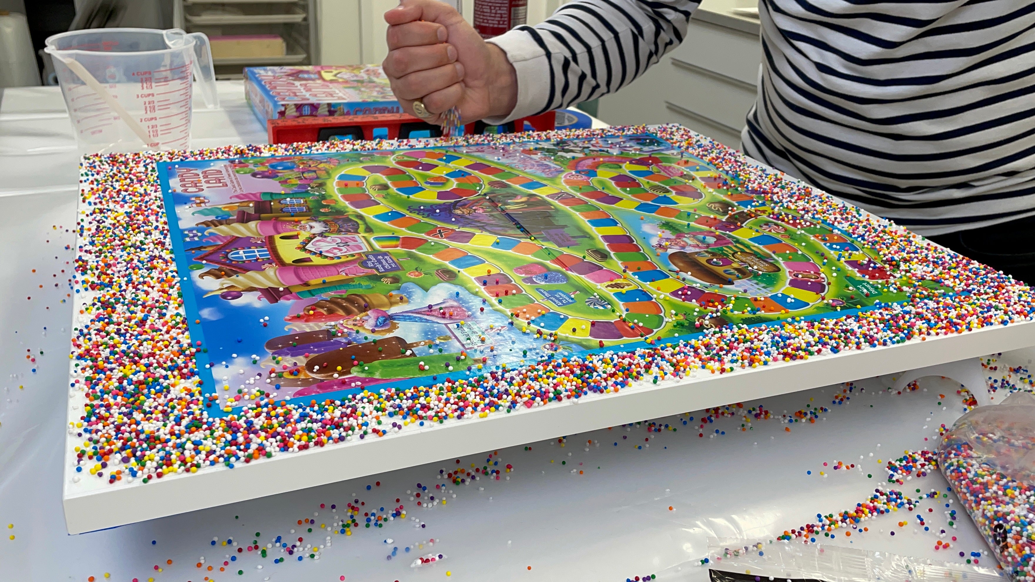 sprinkles might fall off of board when you pour