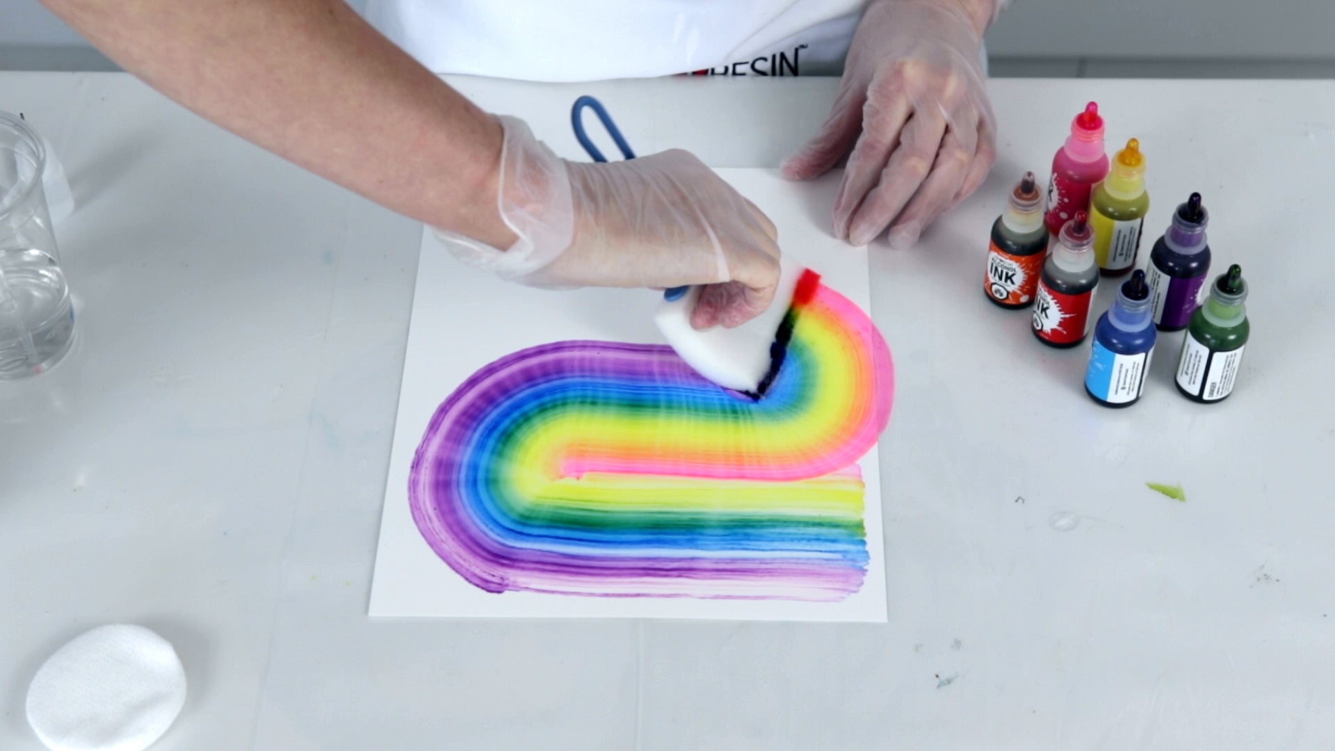 create a rainbow gradient with alcohol ink on yupo paper