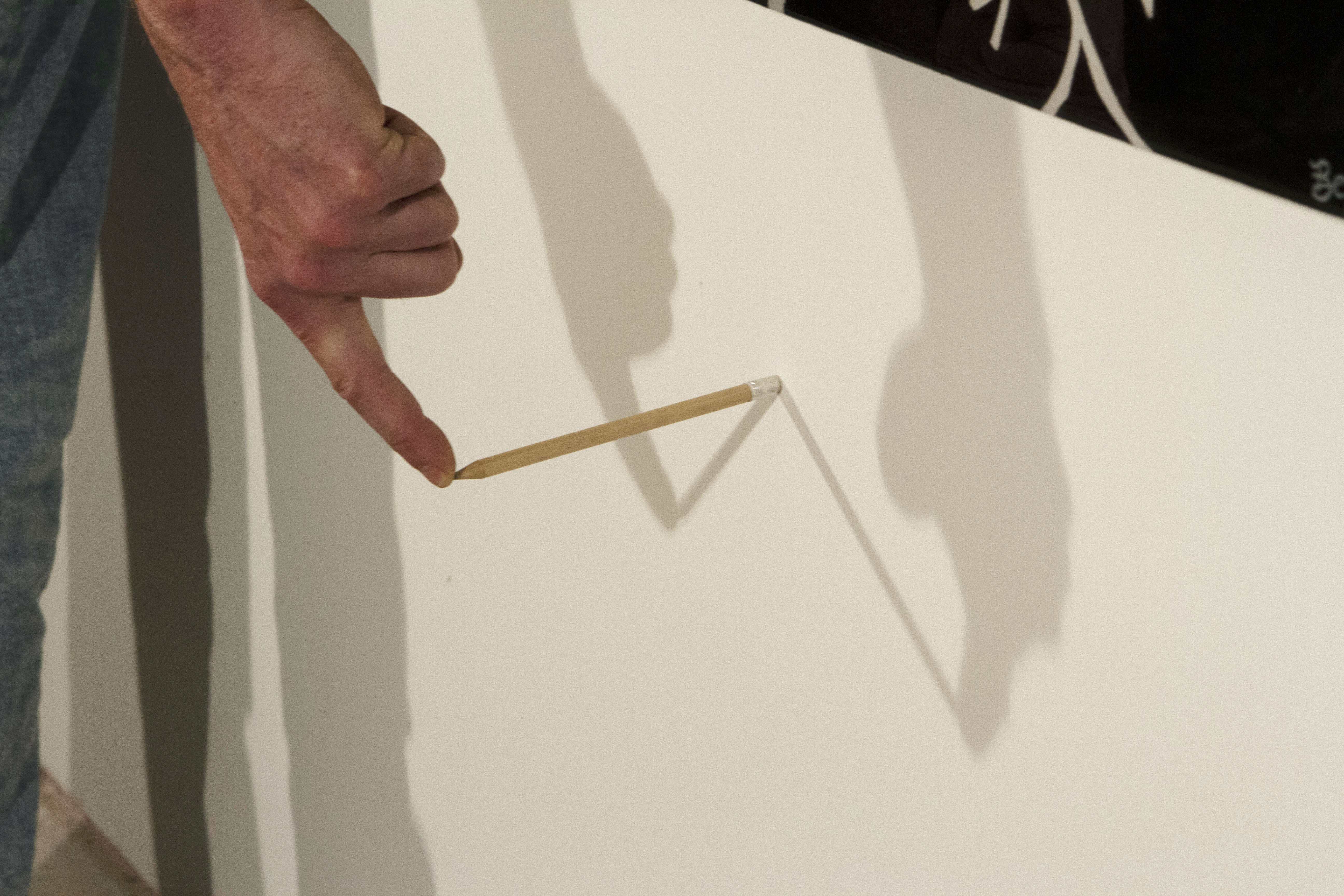 Photograph Your Resin Art Like A Pro - Geoff's simple pencil test to ensure the two side lights are evenly spaced
