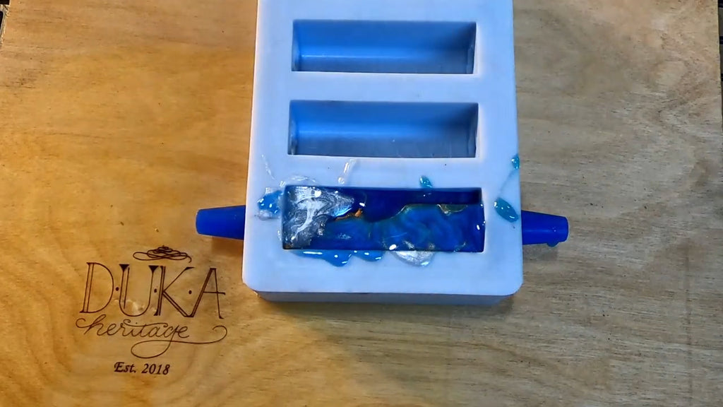 Make A Custom Resin Pen - Place the wood block into the mold