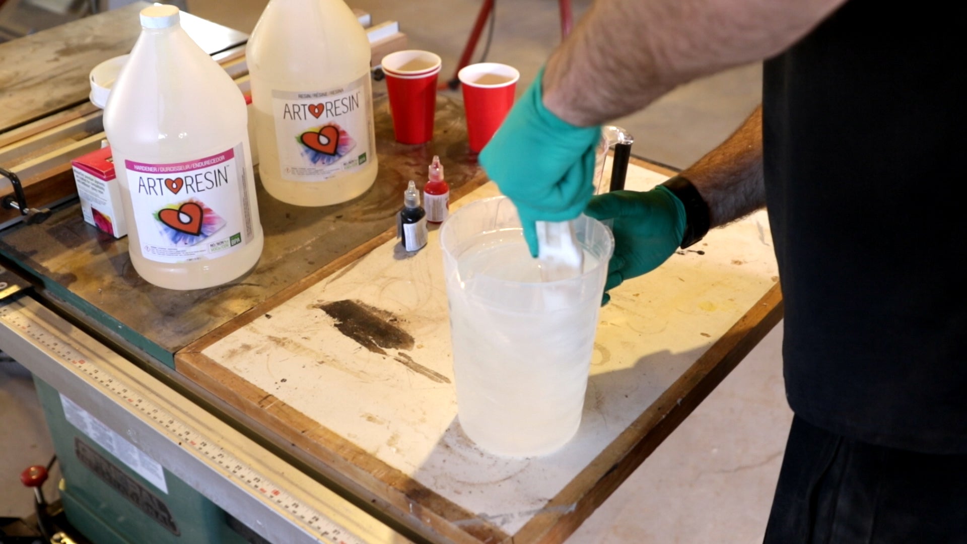 Make A Charcuterie Board - Measure And Mix Resin And Hardener