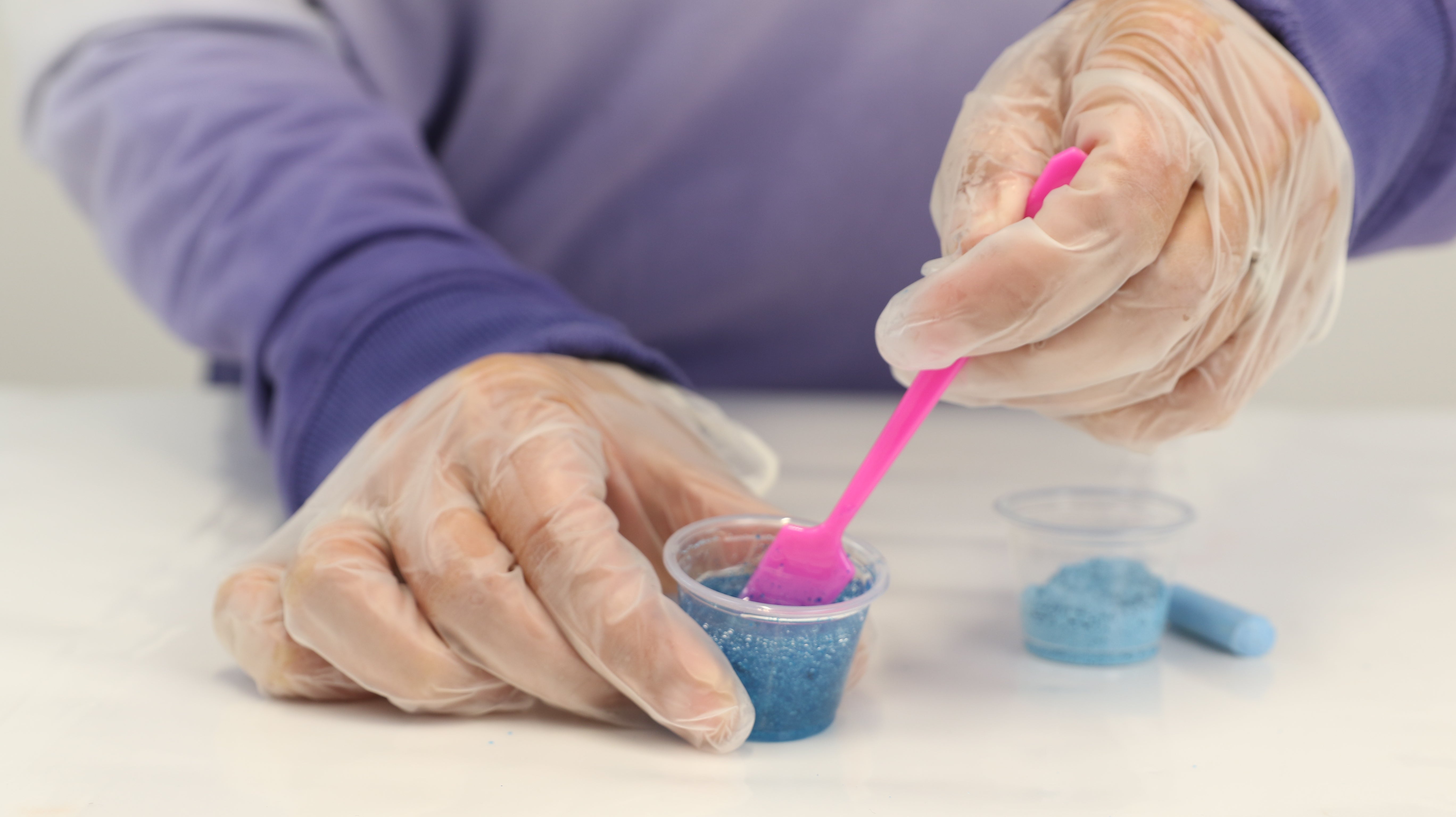how to color clear epoxy resin - chalk is too coarse and will not dissolve well in resin