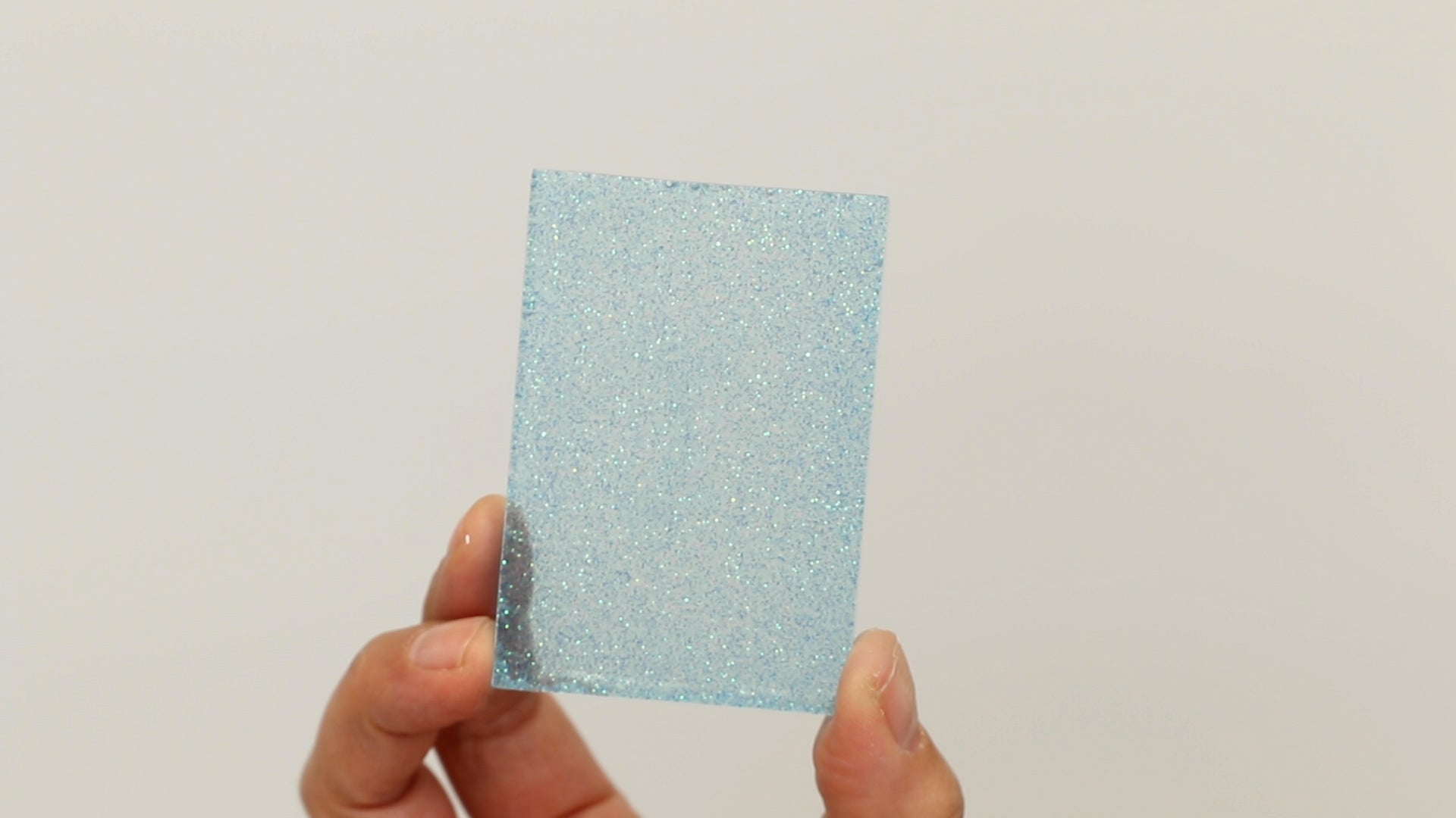 how to color clear epoxy resin - glitter gives resin a colorful effect