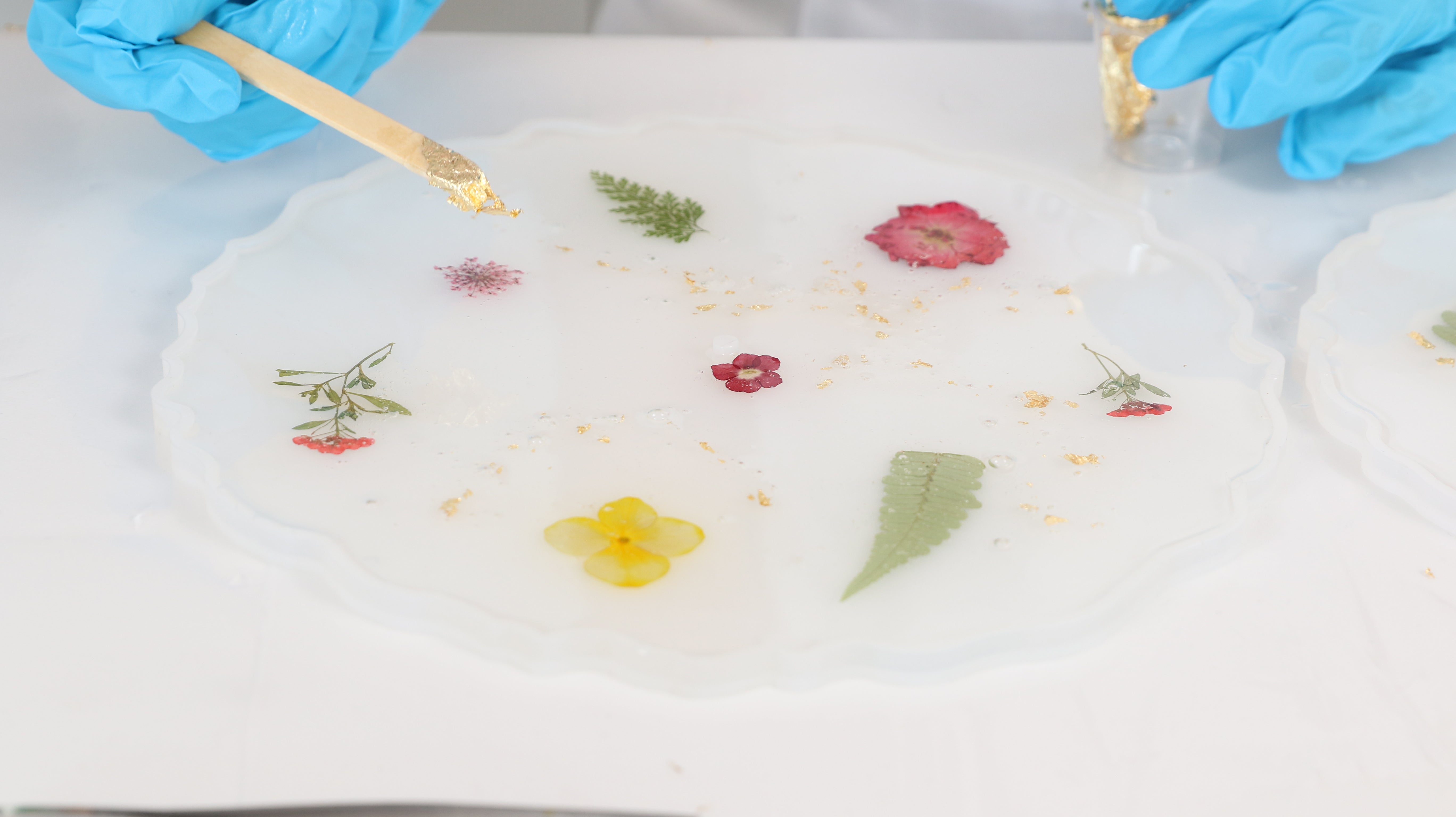 decorating resin tray with flower inclusions