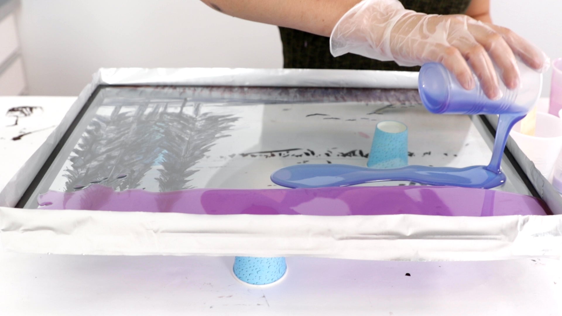 Resin Window Painting - Pour your resin layers, color by color