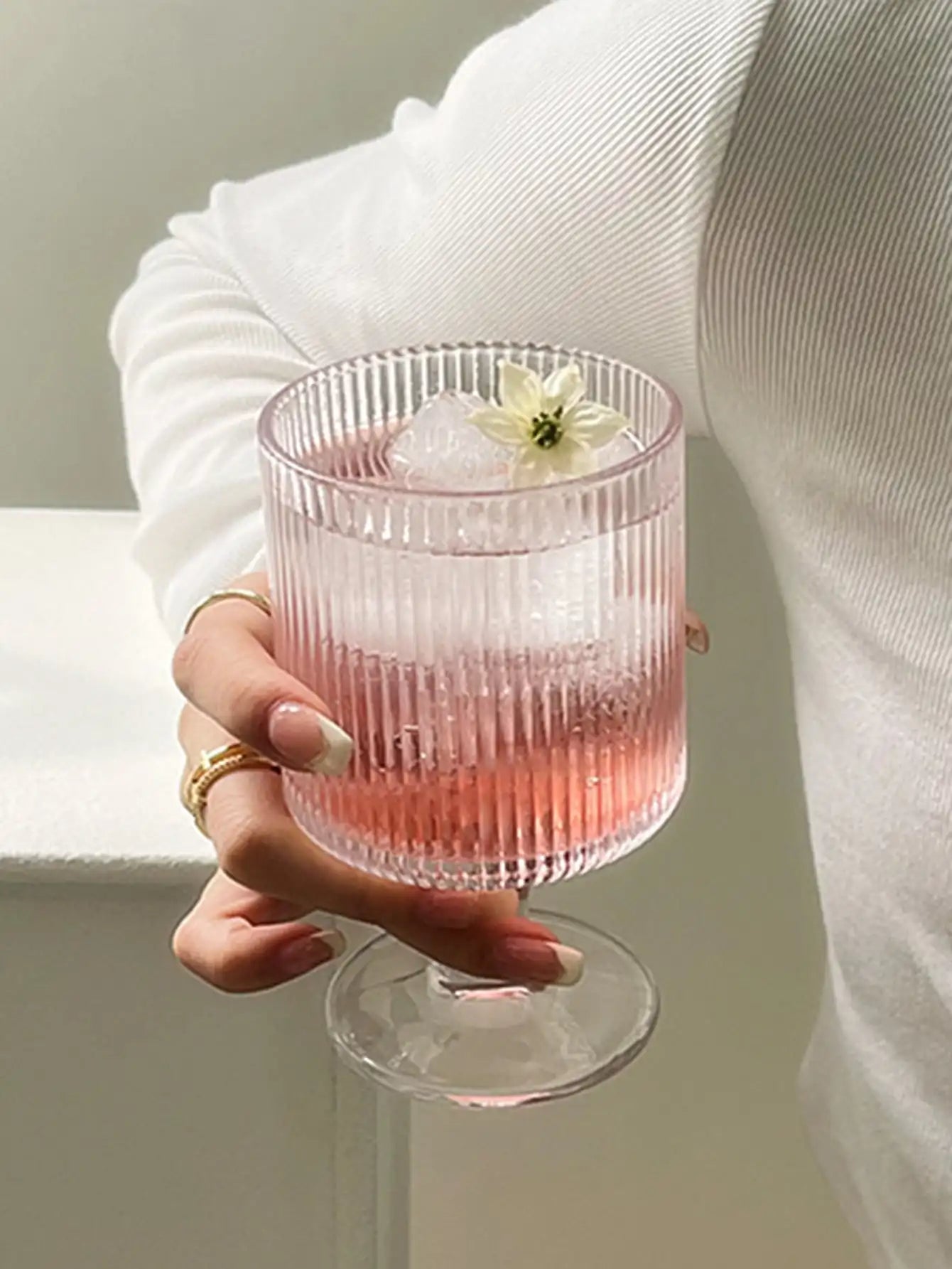 1pc Vertical glass juice cup vertical ice cream yogurt dessert goblet drink water cup design sense