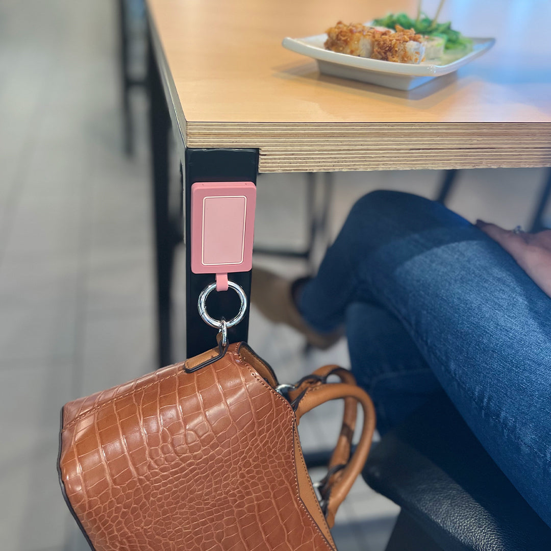  Bagnet Magnetic Purse Hanger