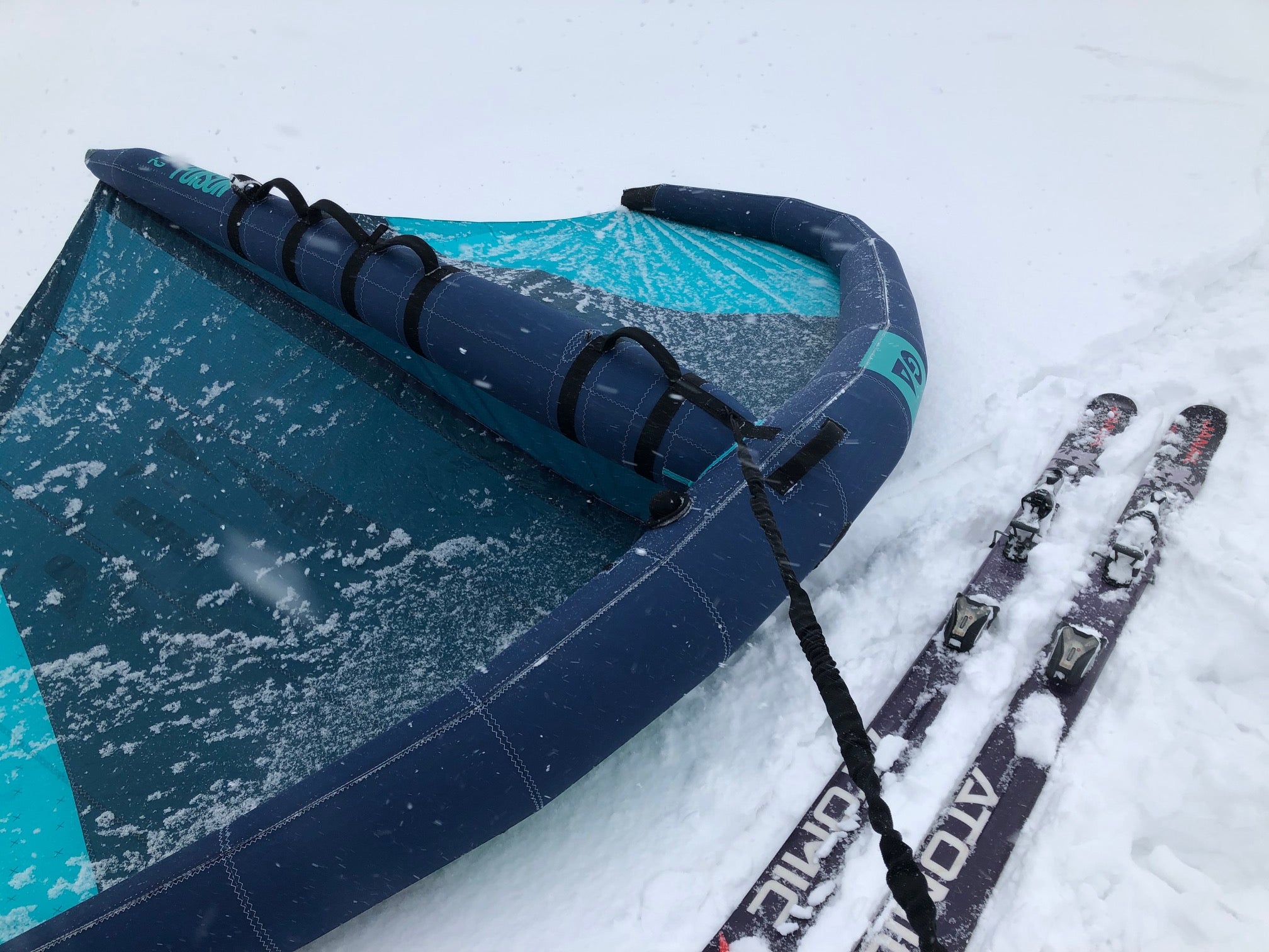 Wing Ski Equipment in Snow