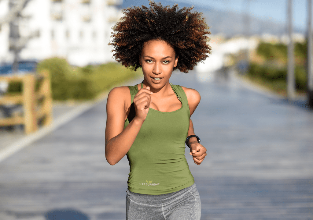 female running in Feel Supreme vest