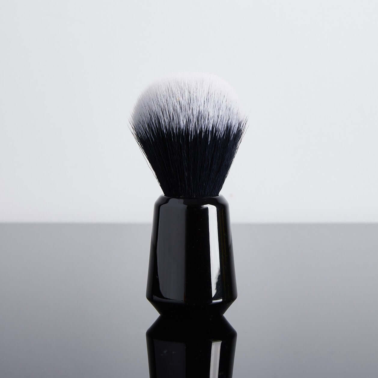 Premium 20mm Knot Synthetic Shaving Brush - OneBlade product image