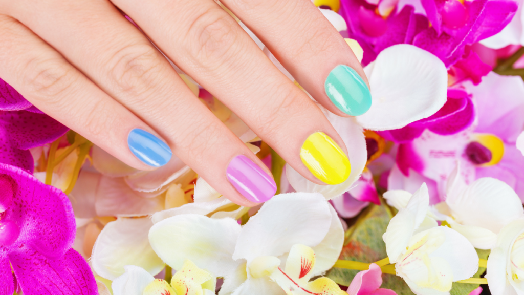 Pastel manicures