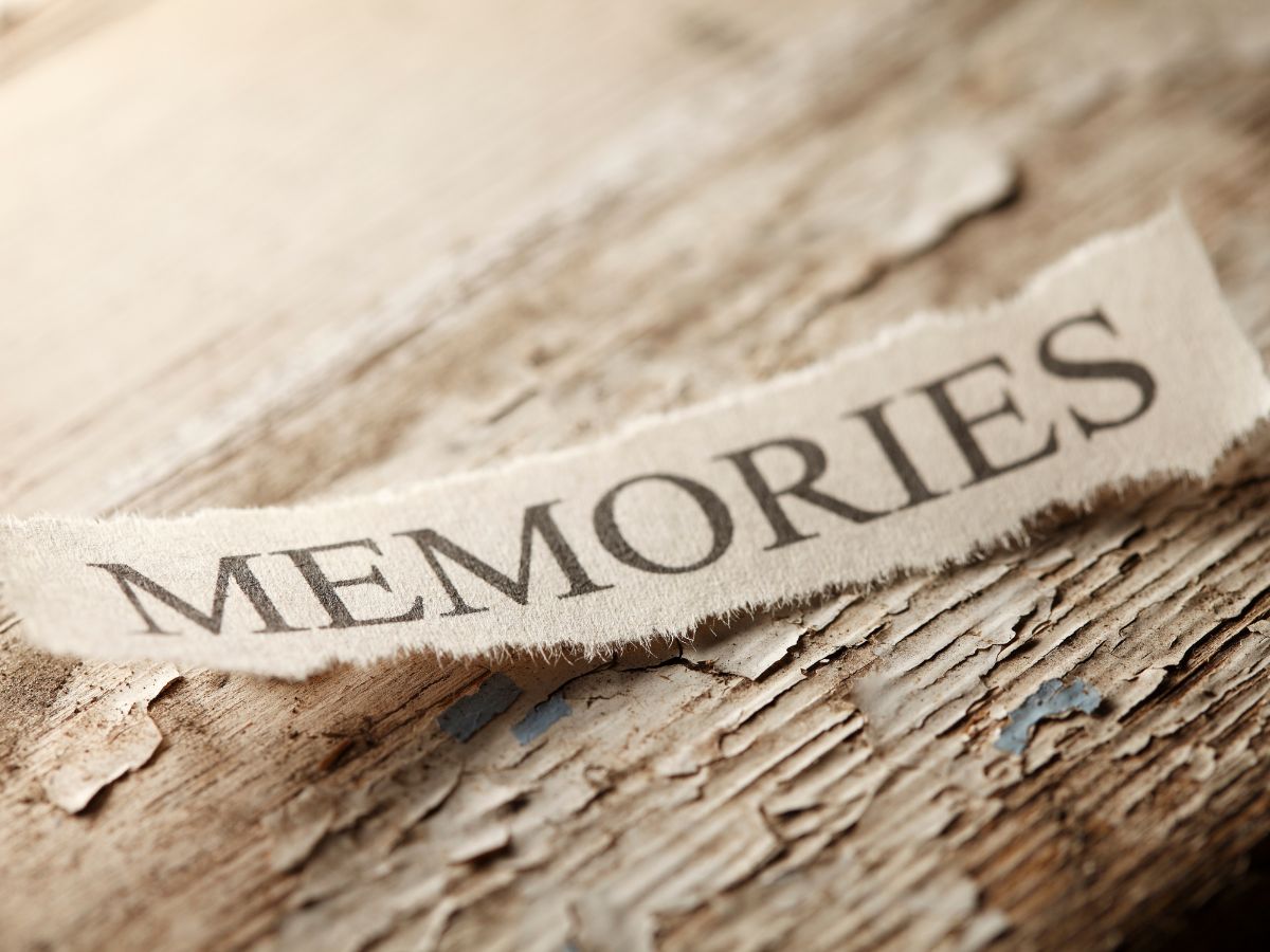 Paper with the word Memories written