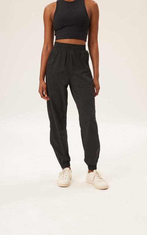 Summit Track Pant Black