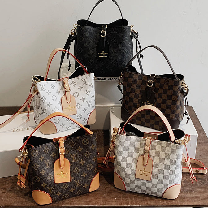 LV New Popular Women's Leather Handbag Shoulder Bag Shopping