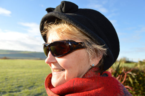 Alison wearing her 7eye Cape glasses on a wintry day