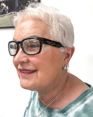 Customer wearing Ziena moisture chamber glasses