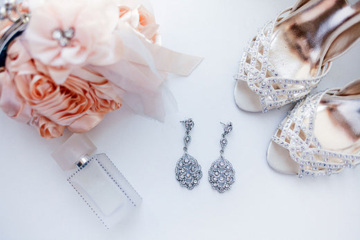 Something-Borrowed-Wedding-Ideas-Accessories