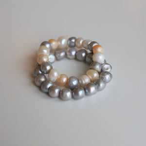 Stretch Bam Bam Bracelet on Elastic in Gray - The French Shoppe