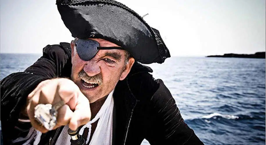 Wie man eine Piraten-Augenklappe anlegt