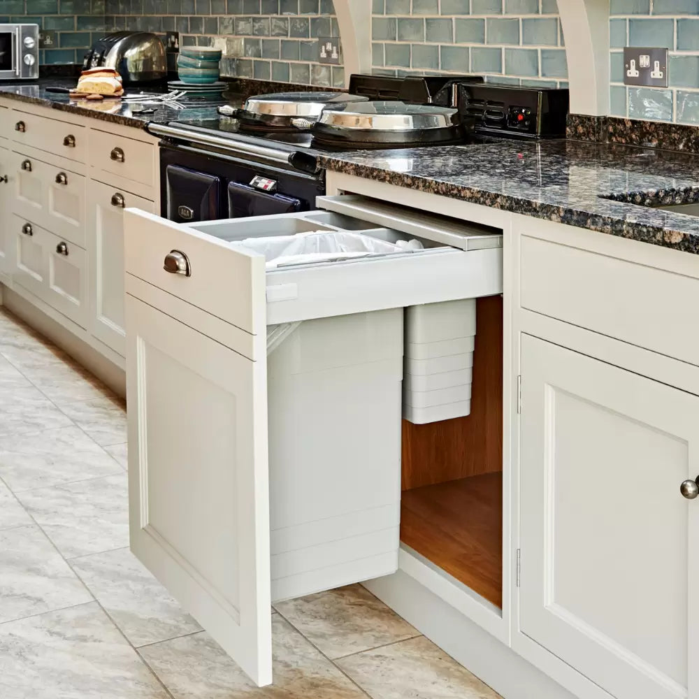 A pull-out integrated kitchen bin