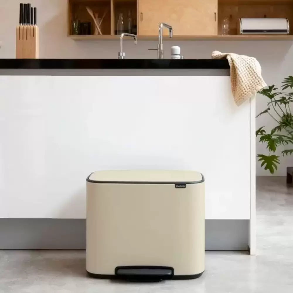 A Brabantia Bo Pedal in soft beige