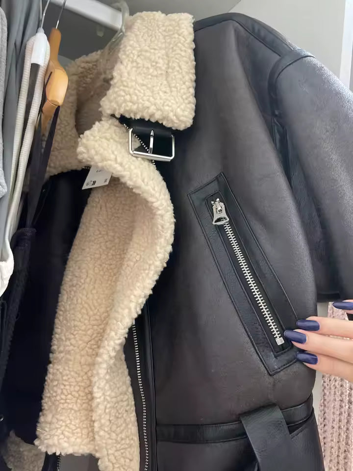 Leather Jacket Éclat Parisien — back and side detail