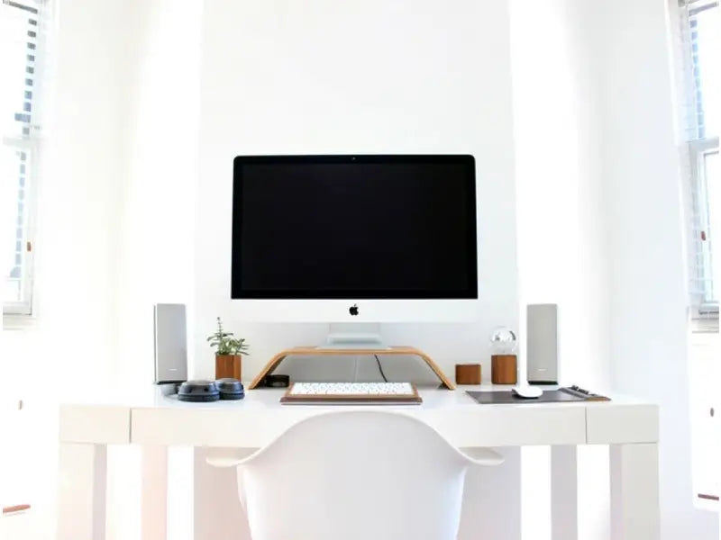 Minimalist Design Lightbox Image White Desks