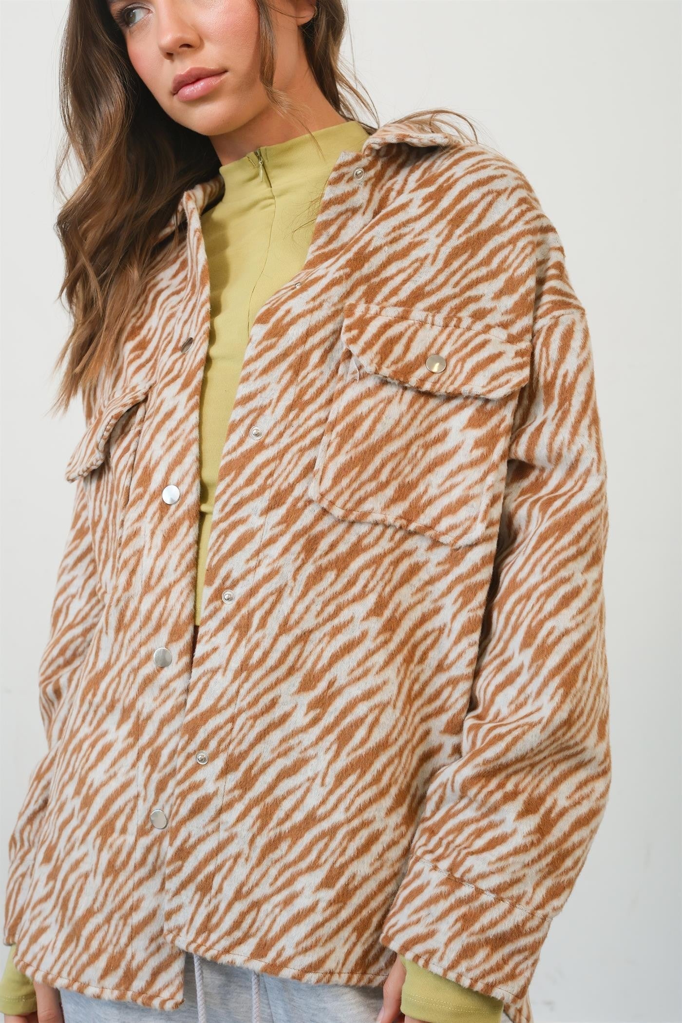 Product Image for Stilla | Langærmet skjorte med zebramønster og trykknapper, Kamel / L