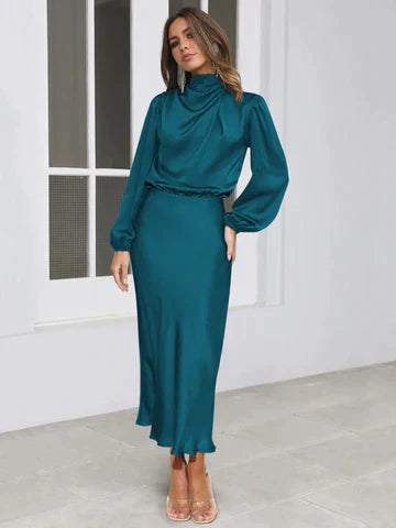 Product Image for Stilla | Elegante Festkjoler med Lange Ærmer, Dyb blå / M