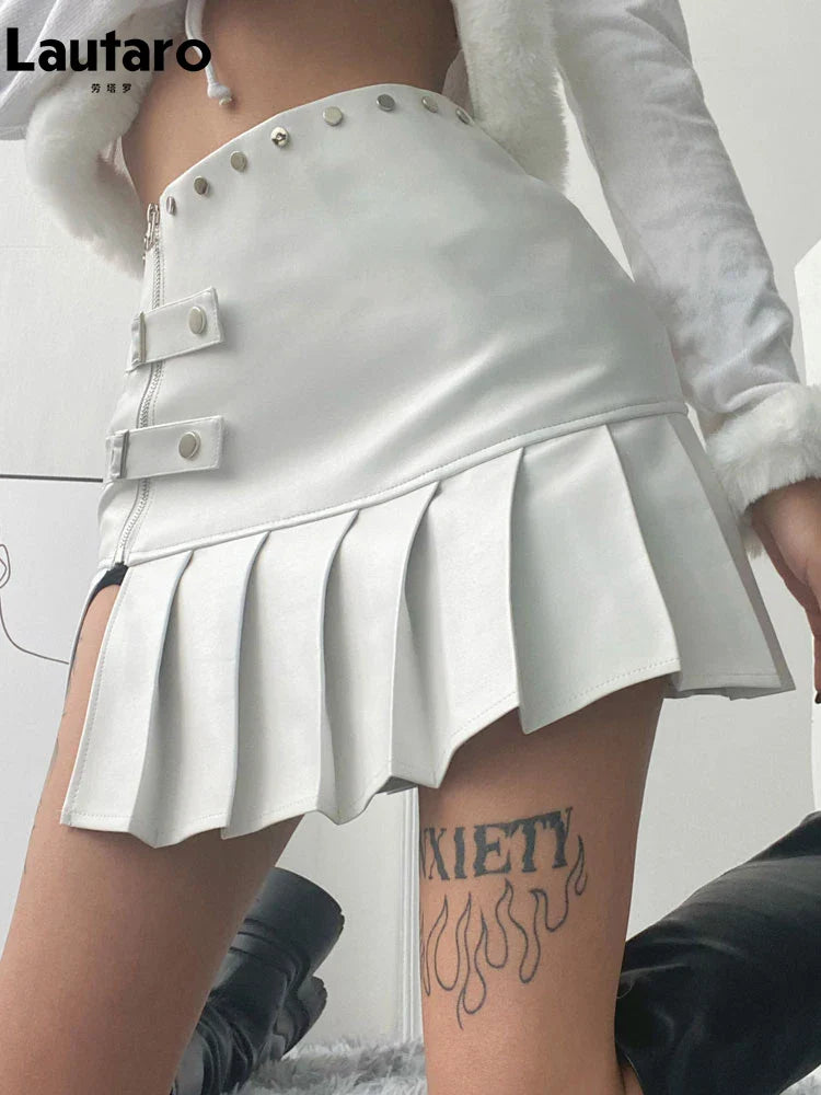 Product Image for Stilla | Lautaro Forår Sommer Sexy Retro Hvid Sort Pu Læder Mini Plisseret Nederdel Kvinder Lynlås Rivet Side Slids Kort Designer Tøj, Hvid / XL