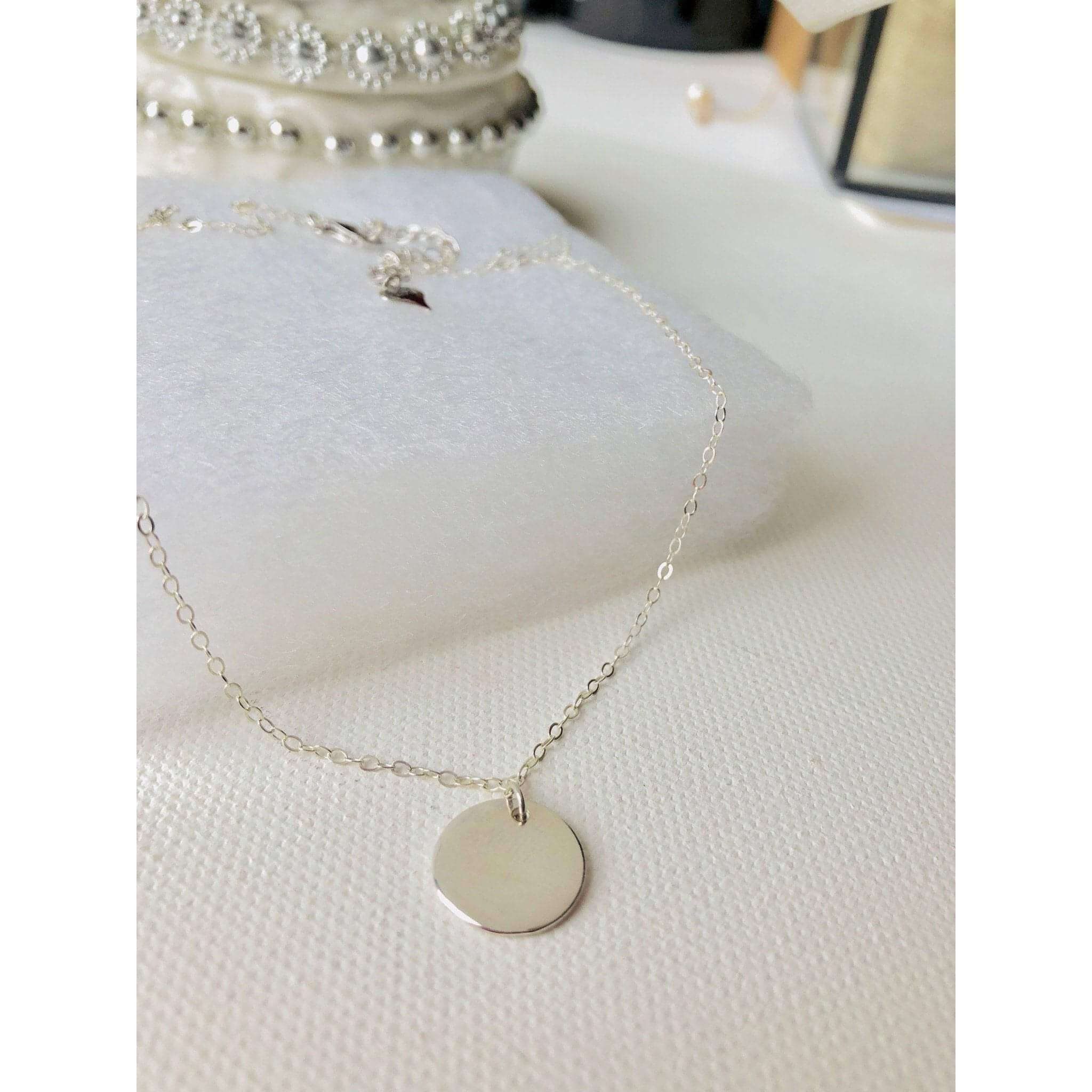 Ella Silver Disc Necklace – Deluxur