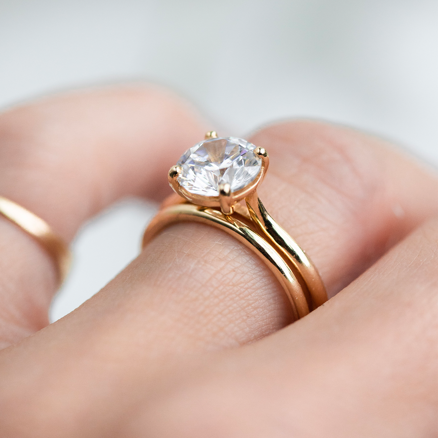 Minimalist Wedding Ring Set, Curved Wedding Band, Diamond Wedding Ring Set,  Simple Wedding Band Set, 0.2 Carat Diamond Ring, V Ring | 반지, 목걸이, 팔찌