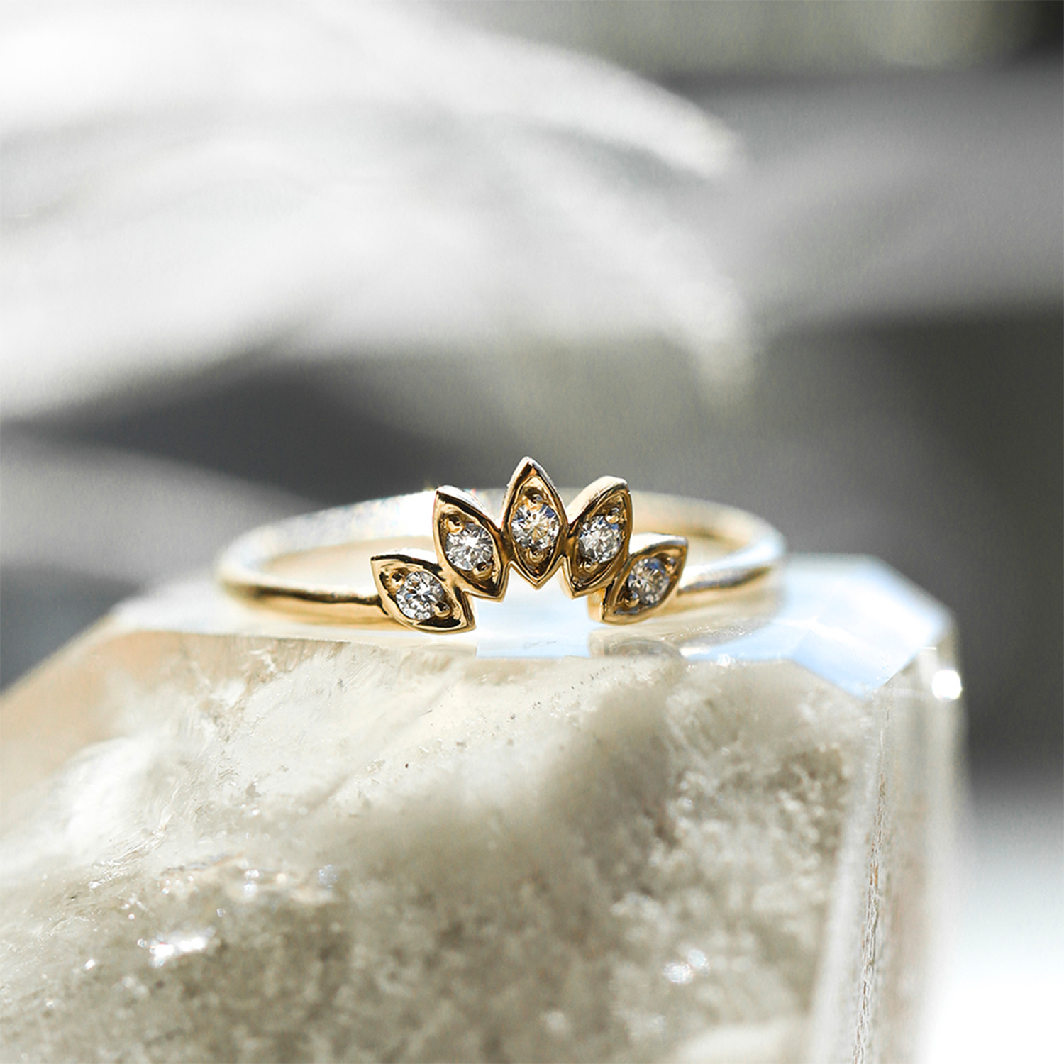 Lily Ring - Exquisite Beauty in Motion | ka0121aa