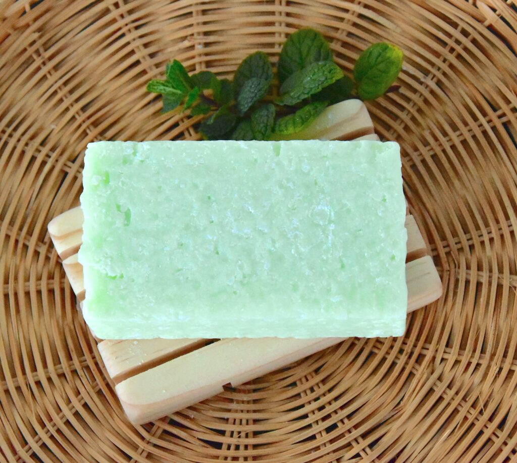 The Soap Haven Singapore Argan Oil Tea Tree and Mint Shampoo Bar (Reg, 115g)