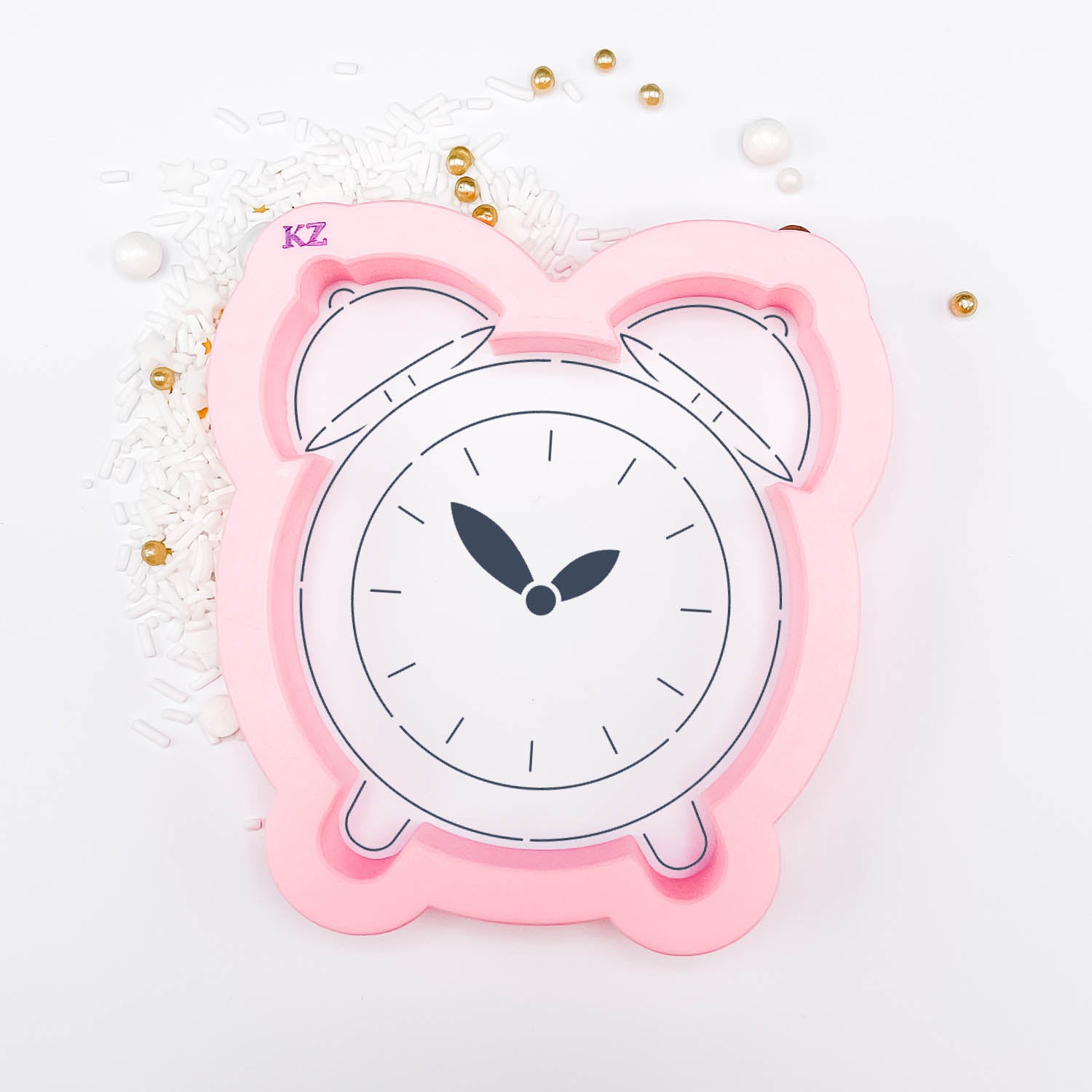 https://cdn.shopify.com/s/files/1/0773/6123/products/alarmclockcookiecutter_1600x.jpg?v=1628047536