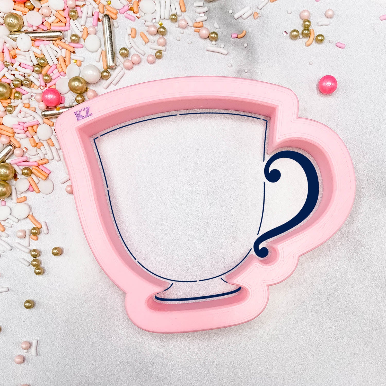 https://cdn.shopify.com/s/files/1/0773/6123/products/teacup_1600x.jpg?v=1583395055