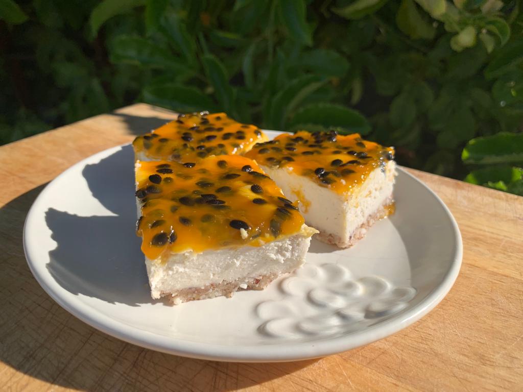 granadilla-passionfruit-slice