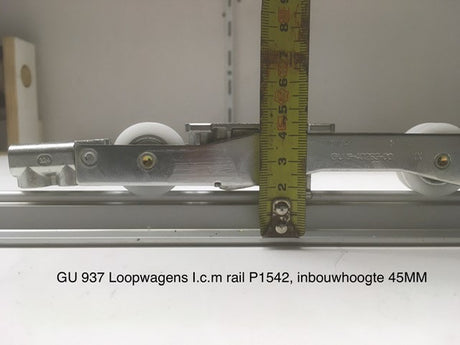 Schuifpui rubber P 1156 dichtingsprofiel voor de bovenrail lengte 3000 –  Van Doorn Openingstechnieken